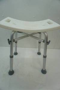 lot 195 image: Safety Shower Chair