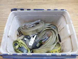 lot 21 image: Tote of Ratchets Straps and Hitches