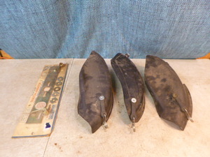 lot 29 image: Lawn Mower Parts