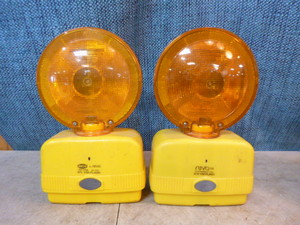 lot 32 image: 2 Visi-Flash Barricade Lights