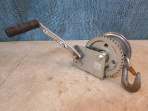 lot 46 image: Dutton-Lainson Marine and Utility Winch