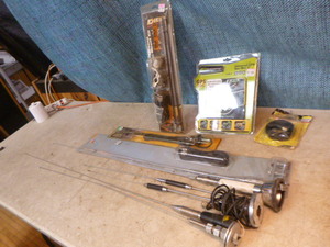 lot 58 image: Vehicle Antennas and Electronic Items