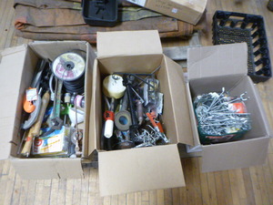 lot 60 image: Garage Items