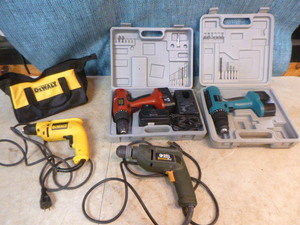 lot 68 image: 4 Power Tools