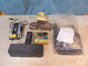 lot 80 image: Automotive Items