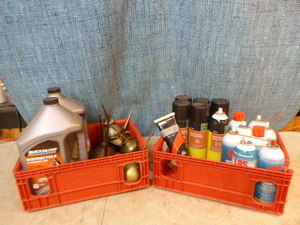 lot 81 image: Garage Liquids