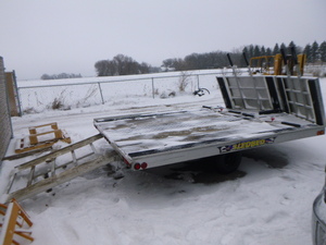 lot 1 image: 2005 NEWM Snowmobile Trainer