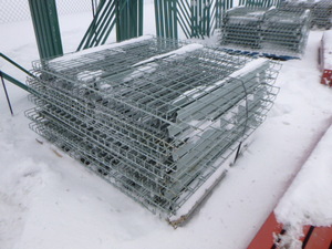 lot 5 image: 20 Pallet Racking 46 X 42 Wire Decks