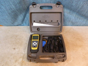 lot 103 image: AutoXray EZ-Scan 6000 Automobile Diagnostic Tool in Case
