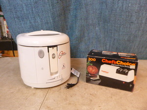 lot 138 image: Deep Fryer and Hone Sharpener