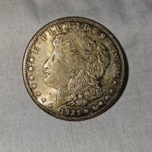 lot 7 image: 1921S Morgan $1 Nice Toning