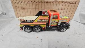 lot 172 image: Rescue Force Tow Truck