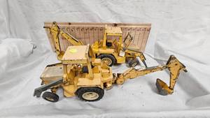 lot 174 image: Lot of 2 Ertl IH Die Cast Backhoes