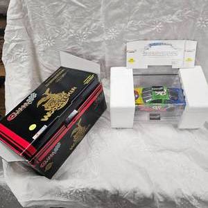 lot 91 image: Team Caliber Die Cast 124 Cale Yarborough