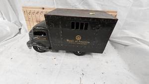 lot 165 image: Rare Smith-Miller Bank of America High Detailed 1949 GMC