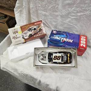 lot 95 image: Action 124 UPS Dale Jarrett #88