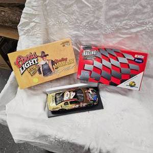 lot 117 image: Action 124 John Wayne Coors Light, Sterling Marlin #40