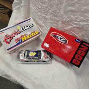 lot 120 image: Action 124 Coors Light Sterling Marlin #40