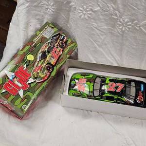 lot 125 image: Action 124 GI JOE Kenny Irwin #27