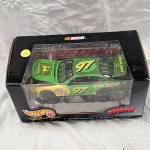 lot 130 image: Hot Wheels Select 124 John Deere #97