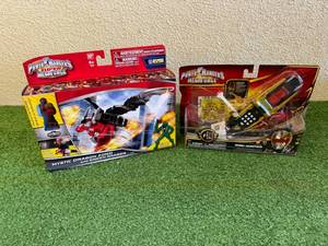 lot 14 image: Power Rangers Mystic Dragon Zord & Green Ranger and Robo Morpher