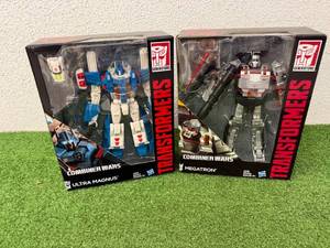 lot 44 image: Transformers Generations Combiner Wars Megatron & Untra Magnus