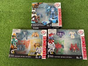 lot 46 image: Transformers Mini-Cons