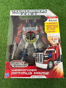 lot 55 image: Transformers Prime Weaponizer Optimus Prime
