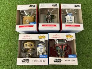 lot 67 image: Star Wars Hallmark Ornaments