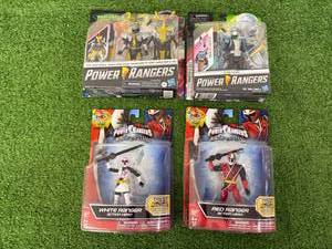lot 69 image: Power Ranger Figures