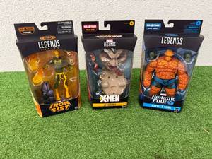 lot 75 image: Marvel Legends