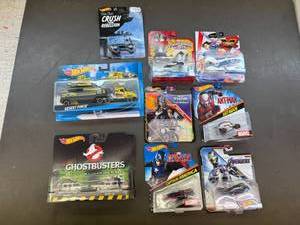 lot 115 image: Hot Wheels Specialty - Ghostbusters, Marvel, Desert Force