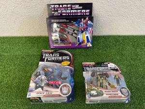 lot 124 image: Transformers