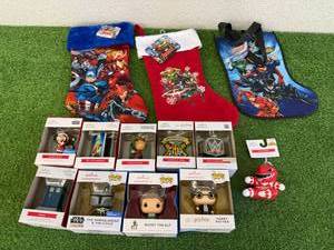 lot 136 image: Hallmark Ornaments & Stockings