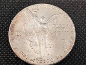 lot 61 image: 1983 1 Ounce Silver Libertad