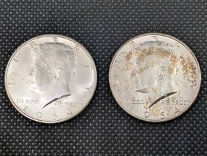 lot 68 image: 1964 Kennedy Half Dollar Coins - (90%)