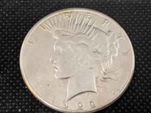 lot 71 image: 1922-S Peace Dollar