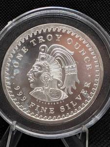 lot 81 image: Aztec Calendar 1 Oz .999 Fine Silver Round - 1999