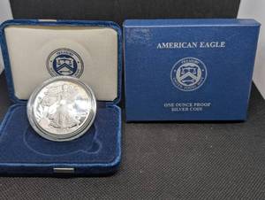 lot 85 image: United States Mint American Eagle 1 oz Silver Proof Coin - 2012