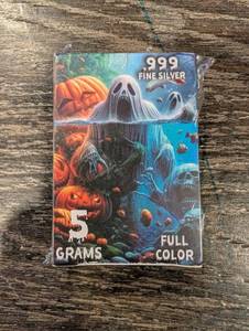 lot 121 image: Buy Discount Silver 5-gram 999 Fine Silver Full-Color Halloween Ghosts Bar