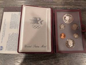 lot 129 image: 1986 Liberty Prestige Set - US Mint Statue of Liberty Centennial Coin Collection