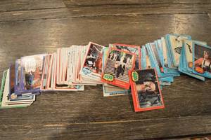 lot 215 image: Topps Star Wars Trading Cards Lot - Vintage Blue Border Cards