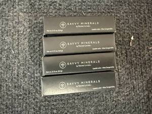 lot 91 image: 4 Sticks Of Savvy Minerals Lipstick