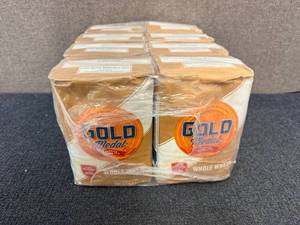 lot 161 image: 8 Bags Of Gold Medal Whole Whear Flour