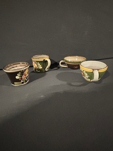 lot 3 image: Ceramic Mugs Assorted Floral Pattern Set of 4