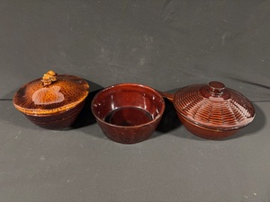 lot 18 image: Marcrest Oven-Proof Stoneware Lidded Bowls - Set of 3