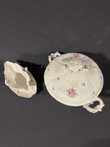 lot 34 image: Floral Porcelain Covered Sugar Bowl With Lid And Two Handles