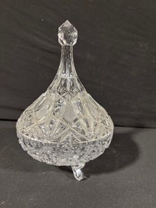lot 45 image: Crystal Decanter with Stopper  Footed Bowl Set