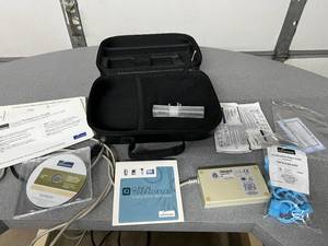 lot 57 image: Midmark IQmark Digital ECG Electrocardiogram with Carry Bag and Manual - Great Condition