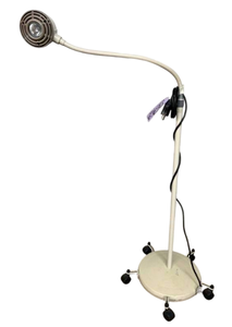 lot 33 image: Ritter 152-001 Halogen Surgical Exam Light - In Great Working Condition